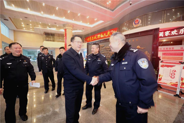 胡志文:确保节后复工返岗平安畅通