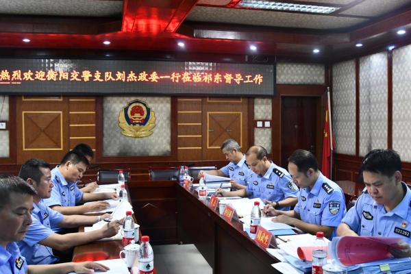 刘杰同志到祁东公安交警督...
