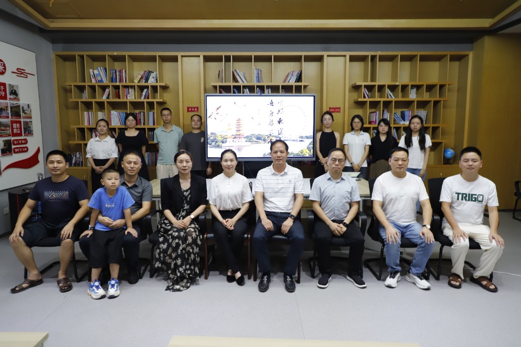 【松木读书会】观《文明之旅》、汲历史智慧，松木读书会举行线下读书活动