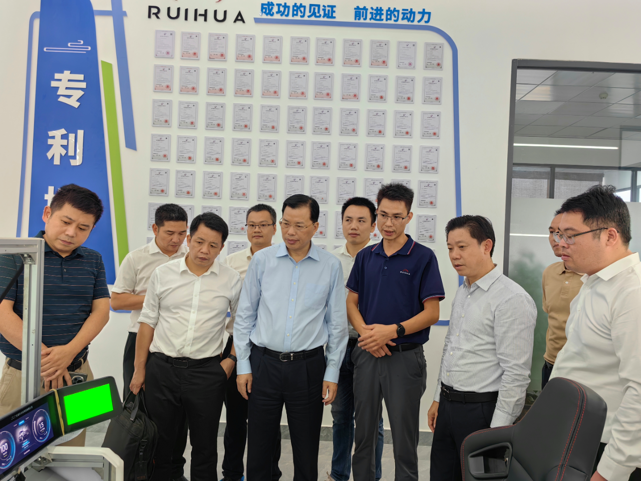 秦振衡率队赴广东招商引资