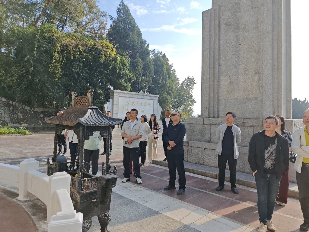 b2fdf4d48d4402f52bbf74836189208