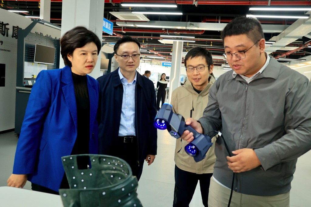 冯海燕到衡阳调研“两会一展”筹备工作