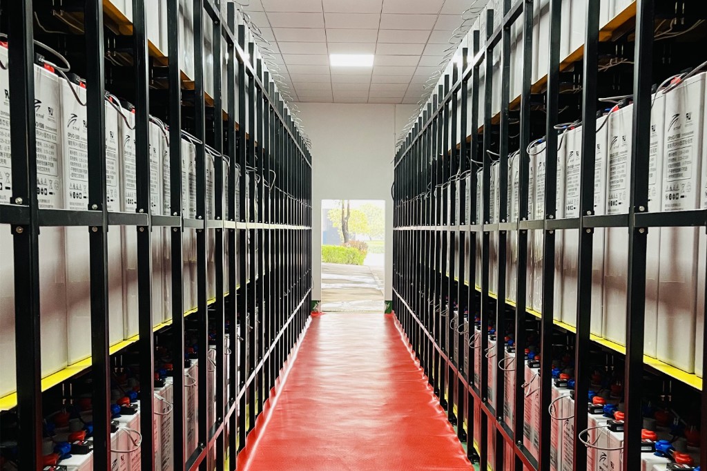 OPzV固态铅电池储能电站。 陈思霓 摄