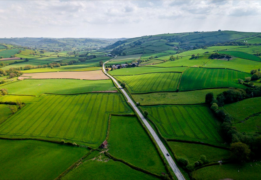 衡阳市为2559公里农村道路发放“身份证”