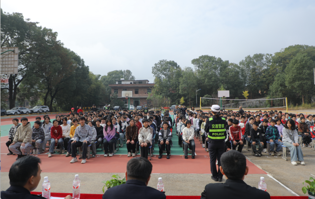 衡阳县交警丨“小手拉大手...