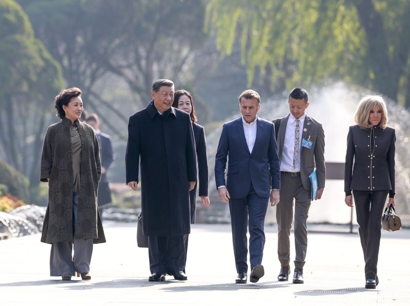 图讯：习近平同法国总统马克龙在成都非正式会晤