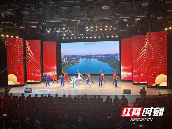 d5b6ce4542e94b7aa8b7b3f55fb9684c