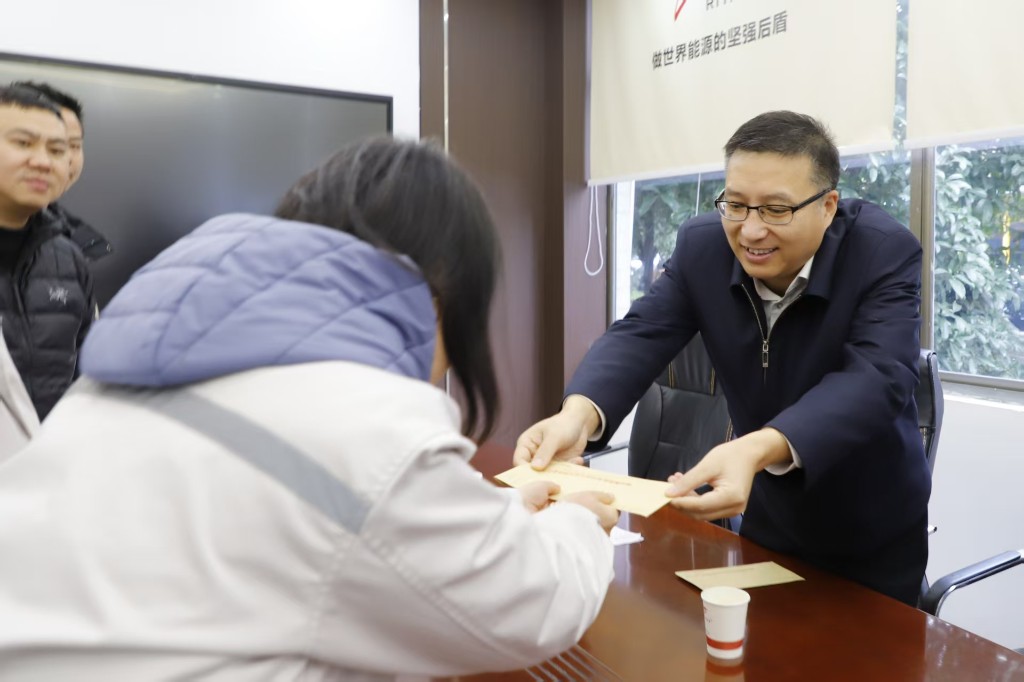 582e5ec05001ab195f8cdba0e04b6305