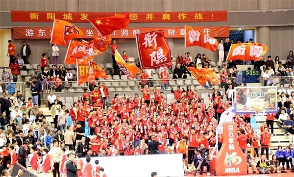 藏蓝身影护航赛场 衡阳公安守护"湘BA"