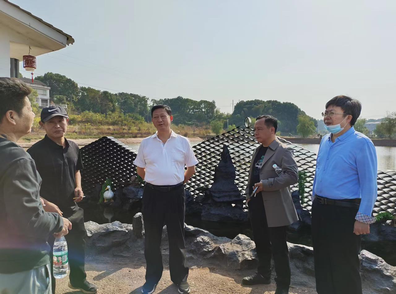 衡阳市人民政府门户网站-市农业农村局党组书记、局长秦方进调研渔业工作