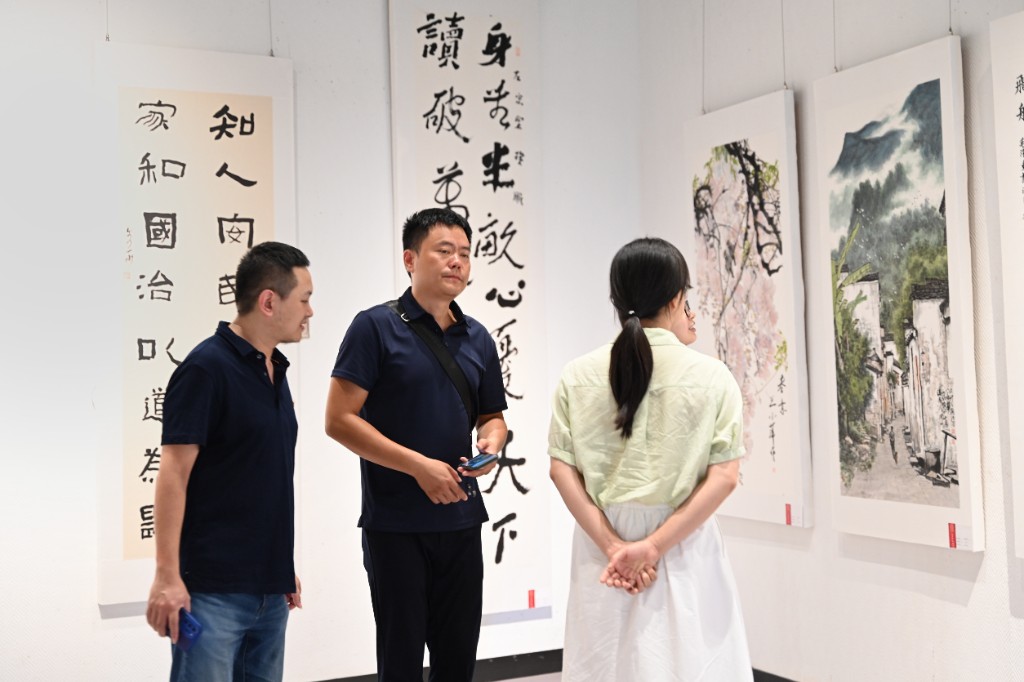 明礼守信,清正廉洁|衡阳市国动办组织开展“同心奋进新征程,翰墨光影颂清风”书画摄影展主题党日活动-市办动态-衡阳市国防动员办公室