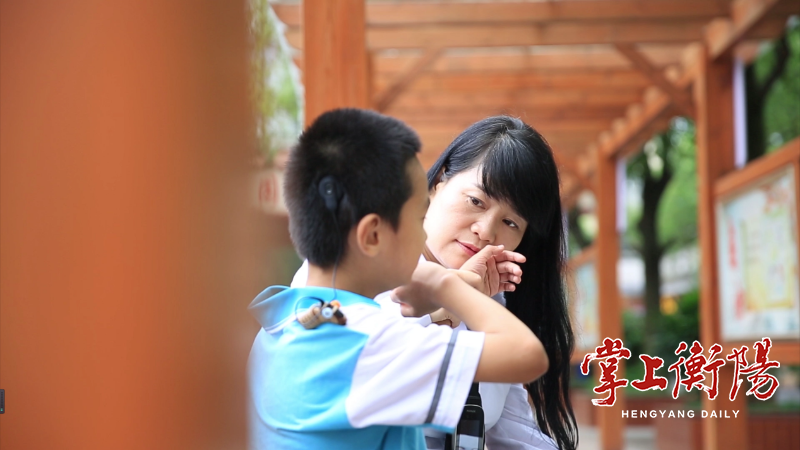 衡阳市人民政府门户网站-为特殊孩子插上逐梦翅膀，衡阳特教老师刘玲琍候选“中国好人”